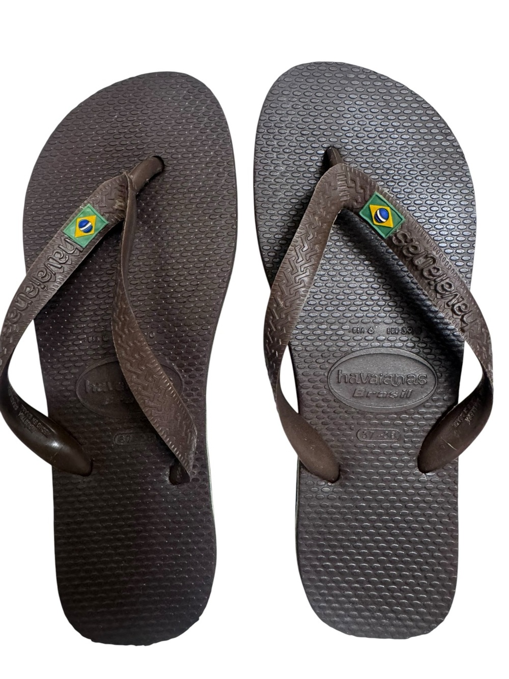 HAVAIANAS Slim Flip Flops in Dark Brown